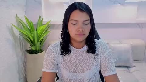 Antonela online show from October 1, 2025, 12:55 pm