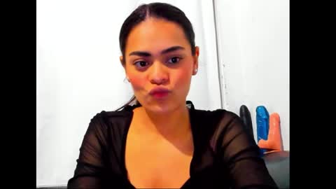 Antonella online show from February 3, 2026, 12:53 am