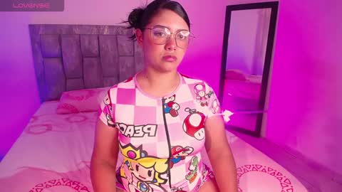 Snapshot of antonella_hot_x chatting on November 5, 2025, 9:15 pm Antonella online show from November 5, 2025, 9:15 pm