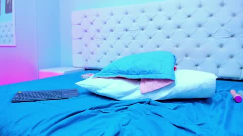 Snapshot of antonella_hotkiss chatting on January 28, 2025, 10:23 am Antonella online show from January 28, 2025, 10:23 am