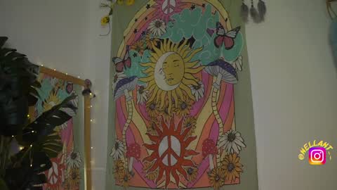 Snapshot of antonella_maitt chatting on December 15, 2024, 9:35 am Nell. online show from December 15, 2024, 9:35 am