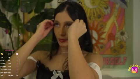 Snapshot of antonella_maitt chatting on September 25, 2025, 3:21 am Nell. online show from September 25, 2025, 3:21 am