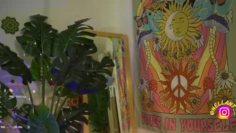 Snapshot of antonella_maitt chatting on October 6, 2025, 2:09 am Nell. online show from October 6, 2025, 2:09 am