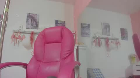 Snapshot of antonellakling_ chatting on March 11, 2025, 11:12 am ANTONELLA online show from March 11, 2025, 11:12 am