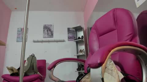 Snapshot of antonellakling_ chatting on November 26, 2025, 11:44 am ANTONELLA online show from November 26, 2025, 11:44 am