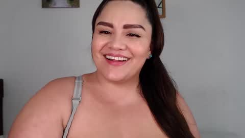 Snapshot of antoniamoreno82 chatting on February 3, 2025, 8:35 pm antonia online show from February 3, 2025, 8:35 pm