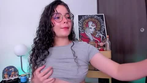 Snapshot of antoniart_ chatting on December 12, 2024, 2:15 am Antonia online show from December 12, 2024, 2:15 am