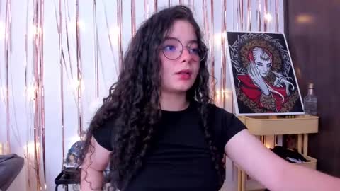 Snapshot of antoniart_ chatting on January 16, 2025, 1:37 am Antonia online show from January 16, 2025, 1:37 am