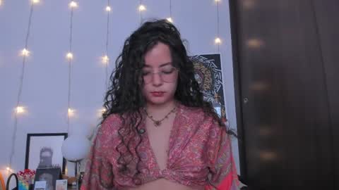 Snapshot of antoniart_ chatting on June 5, 2026, 2:29 am Antonia online show from June 5, 2026, 2:29 am