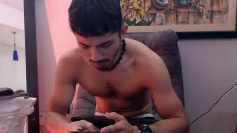 Snapshot of antoniocuervo chatting on December 13, 2024, 4:27 pm Hadez online show from December 13, 2024, 4:27 pm