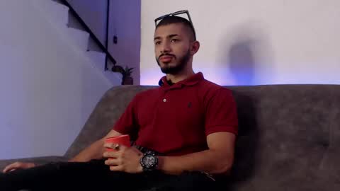 Snapshot of antoniocuervo chatting on January 16, 2025, 1:25 pm Hadez online show from January 16, 2025, 1:25 pm