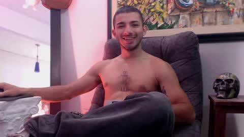 Snapshot of antoniocuervo chatting on January 25, 2025, 4:35 pm Hadez online show from January 25, 2025, 4:35 pm