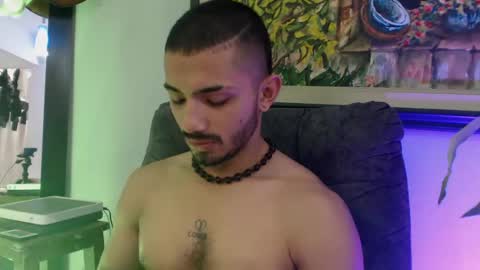 Snapshot of antoniocuervo chatting on February 8, 2025, 1:22 pm Hadez online show from February 8, 2025, 1:22 pm