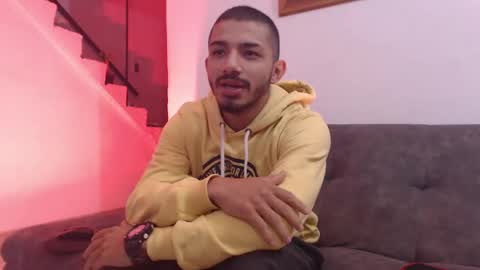 Snapshot of antoniocuervo chatting on February 14, 2025, 10:38 am Hadez online show from February 14, 2025, 10:38 am