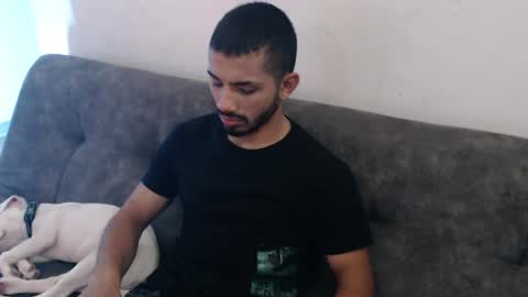 Snapshot of antoniocuervo chatting on February 18, 2025, 2:06 pm Hadez online show from February 18, 2025, 2:06 pm