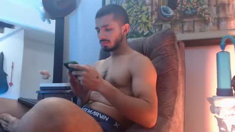 Snapshot of antoniocuervo chatting on February 19, 2025, 12:22 pm Hadez online show from February 19, 2025, 12:22 pm