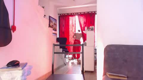 Snapshot of antoniocuervo chatting on March 2, 2025, 4:21 pm Hadez online show from March 2, 2025, 4:21 pm
