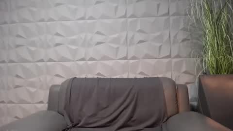 HI My name is Antonio online show from December 18, 2024, 11:19 pm