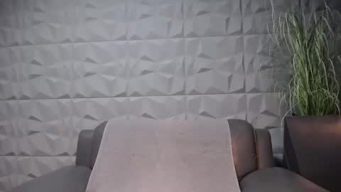 HI My name is Antonio online show from January 4, 2025, 10:55 pm