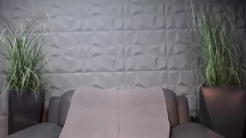 HI My name is Antonio online show from February 16, 2025, 12:08 am