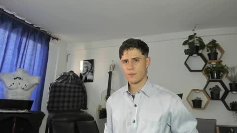 antonnello_ online show from March 10, 2025, 10:45 pm