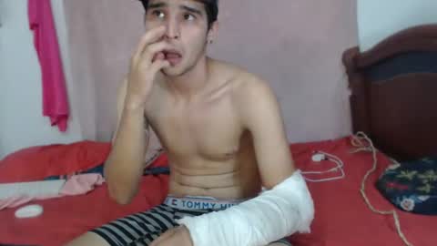 Snapshot of antony_2024 chatting on January 6, 2025, 8:07 pm karol y antony online show from January 6, 2025, 8:07 pm