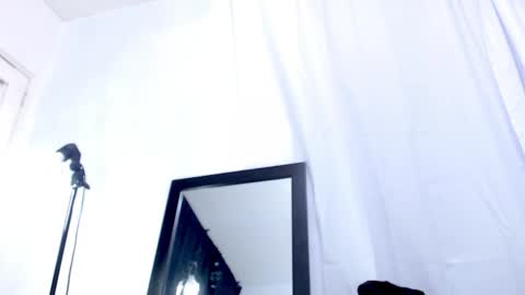 Snapshot of antonywebb94 chatting on April 12, 2026, 9:20 pm Instagram miguelangel1802 online show from April 12, 2026, 9:20 pm