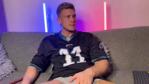 Snapshot of antray_misti chatting on January 22, 2025, 1:21 pm Adam 24 online show from January 22, 2025, 1:21 pm