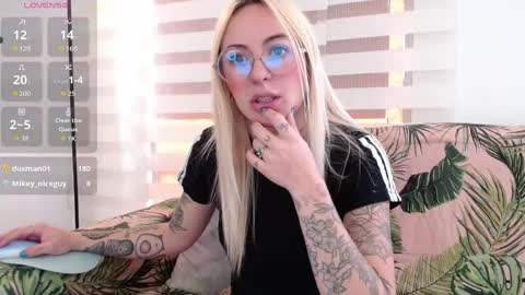 Snapshot of anttoniia chatting on May 26, 2026, 7:21 pm Antonia online show from May 26, 2026, 7:21 pm
