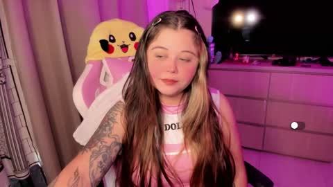   Independent model  online show from March 20, 2026, 8:25 pm