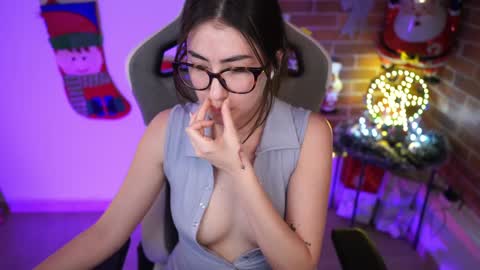 anya online show from December 8, 2024, 10:03 pm