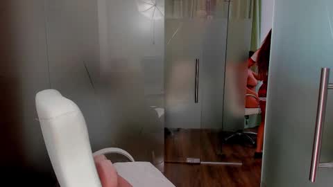 Anya online show from February 20, 2025, 2:57 pm