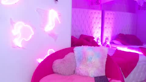 anyawink online show from November 1, 2025, 5:09 am