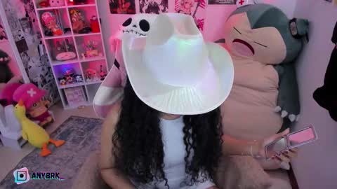 Any online show from December 3, 2025, 3:03 am