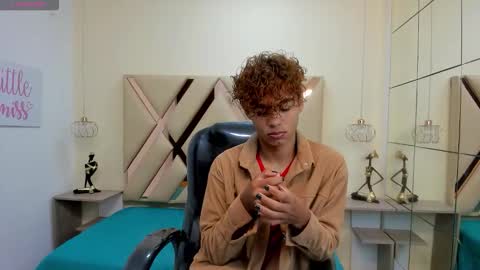 Snapshot of anyelotwink chatting on January 9, 2026, 1:03 pm anyelotwink online show from January 9, 2026, 1:03 pm