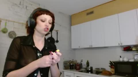 Lila online show from November 13, 2025, 11:58 pm