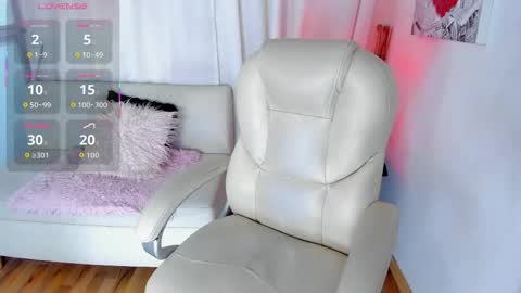 Anyi online show from October 16, 2025, 12:06 pm