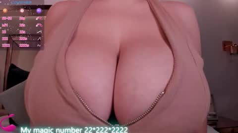 Snapshot of anyi_sweet_titss chatting on April 30, 2026, 9:41 pm Anyi online show from April 30, 2026, 9:41 pm