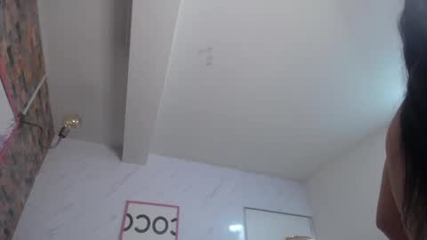 anyu26_b online show from September 15, 2025, 12:38 pm