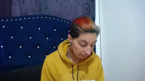 Snapshot of anyu_1306 chatting on December 20, 2024, 1:22 pm anyu online show from December 20, 2024, 1:22 pm