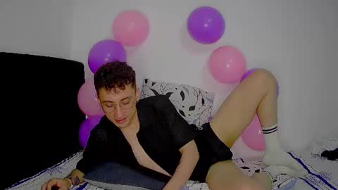 aogut17 online show from June 22, 2026, 3:25 am