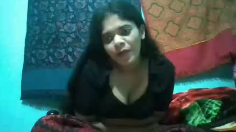 Snapshot of apa142817 chatting on February 25, 2026, 5:44 pm Aparalux online show from February 25, 2026, 5:44 pm