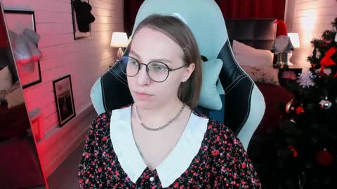 APHEX QUEEN online show from December 11, 2024, 1:06 pm