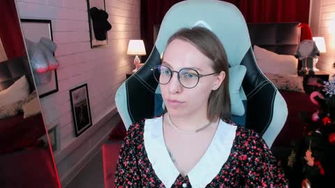 APHEX QUEEN online show from December 11, 2024, 4:09 pm