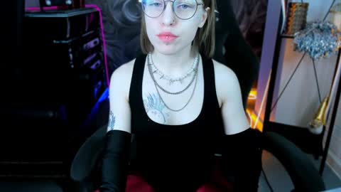 APHEX QUEEN online show from January 24, 2025, 3:24 pm