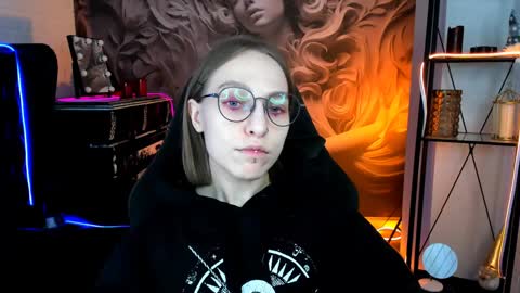 APHEX QUEEN online show from February 3, 2025, 1:08 pm