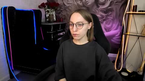 APHEX QUEEN online show from February 14, 2025, 1:18 pm