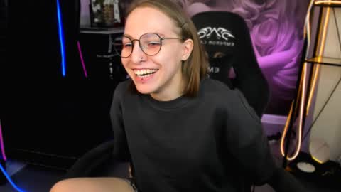 APHEX QUEEN online show from February 14, 2025, 4:20 pm