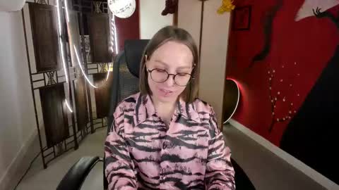 APHEX QUEEN online show from February 23, 2025, 1:10 pm