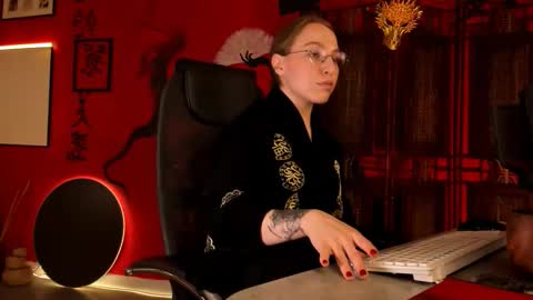 APHEX QUEEN online show from January 18, 2026, 9:24 am